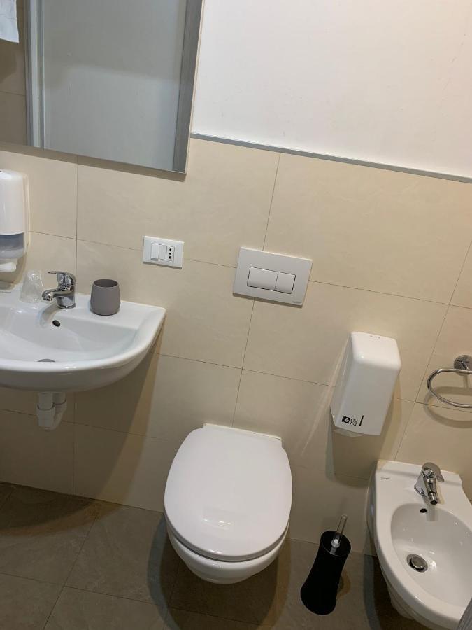 Residenza Lisy Otel Verbania Dış mekan fotoğraf