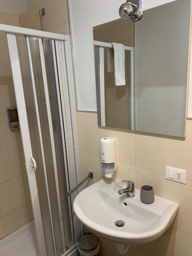 Residenza Lisy Otel Verbania Dış mekan fotoğraf